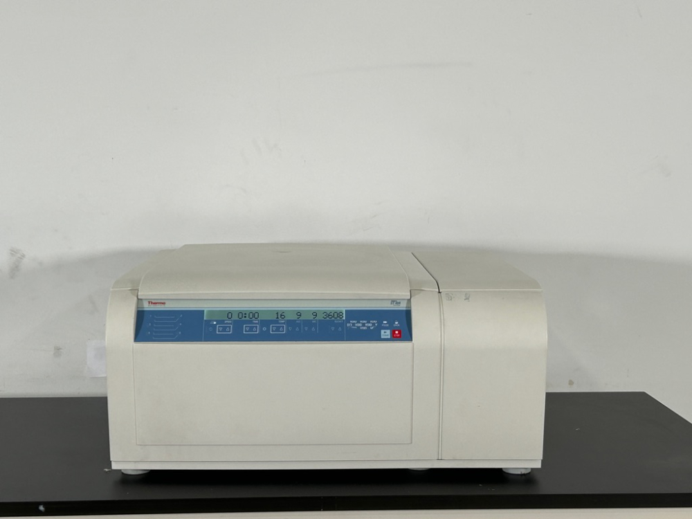 Image of Thermo Scientific Sorvall ST 40R Refrigerated Centrifuge